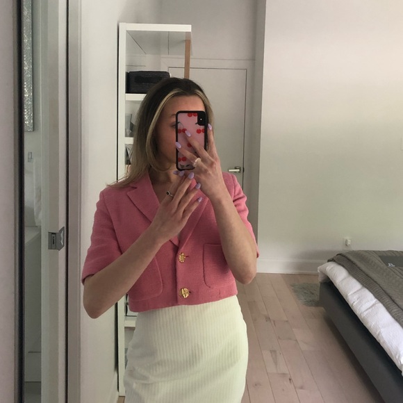 selling this zara cropped blazer! - Picture 3 of 4